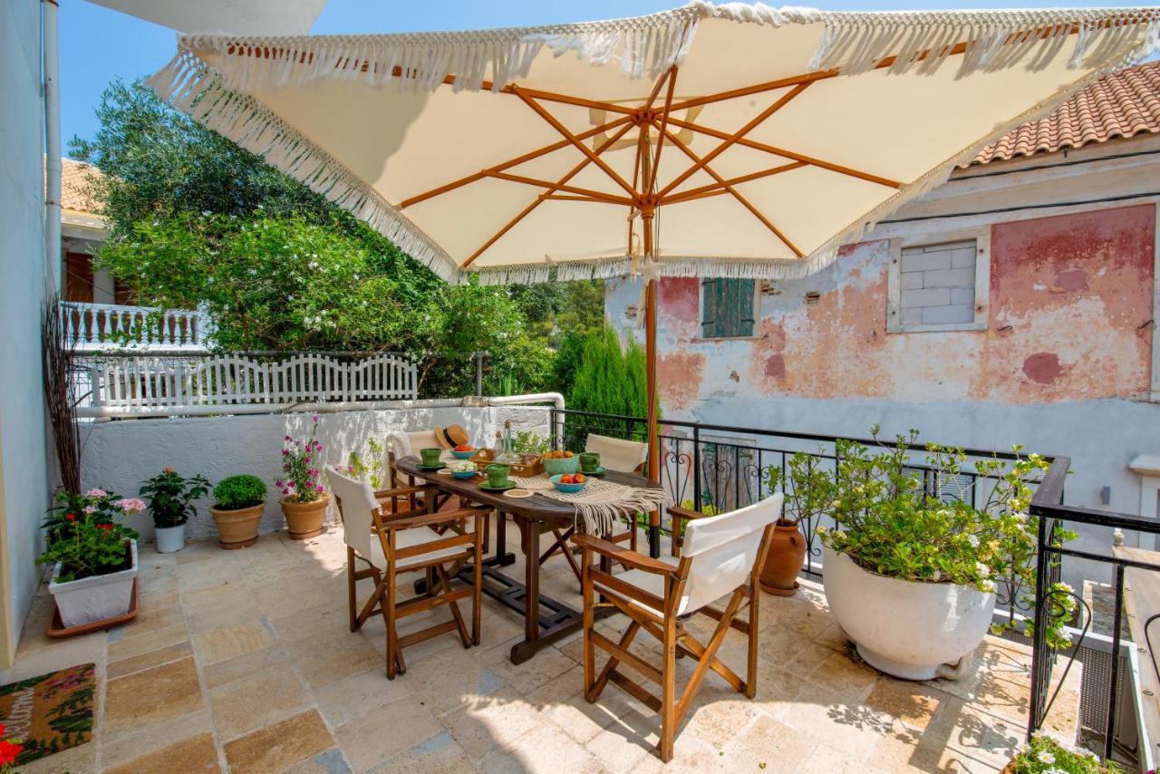 Marilu'S, Paxos Port House Apartment Gaios Ngoại thất bức ảnh