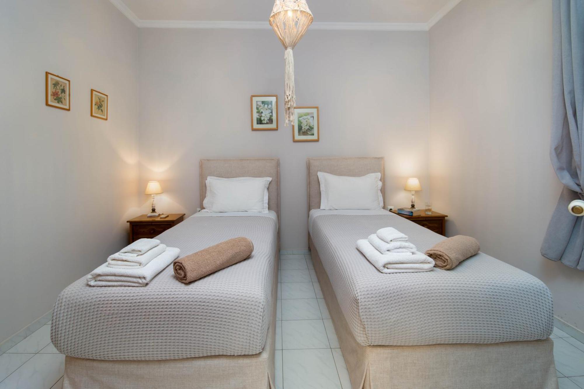 Marilu'S, Paxos Port House Apartment Gaios Ngoại thất bức ảnh
